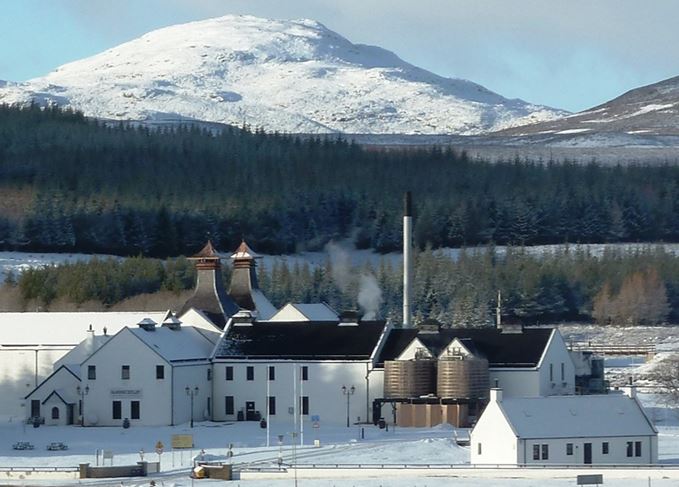 Dalwhinnie distillery in the snow