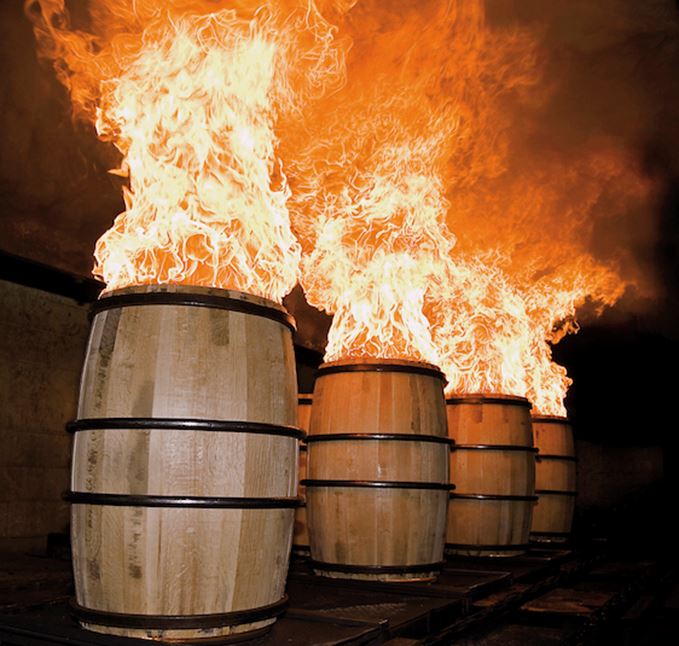 Charring oak barrels