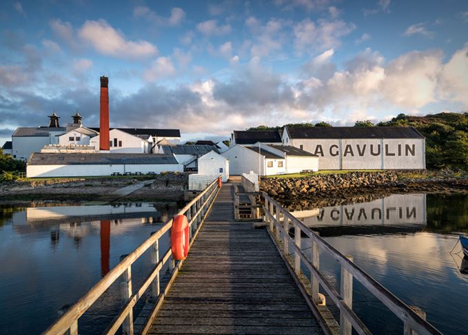 Lagavulin distillery