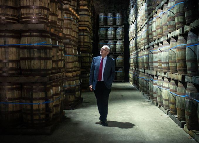 MSP Michael Russell visits Glen Scotia dunnage warehouse 