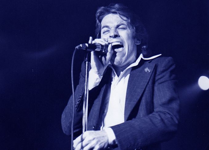 1980s pop singer Robert Palmer performing