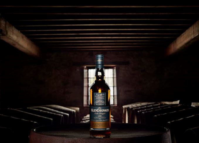 GlenDronach Cask Strength Batch 7 bottle carton and glass