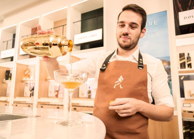 Cocktails at the Johnnie Walker whisky store in Madrid