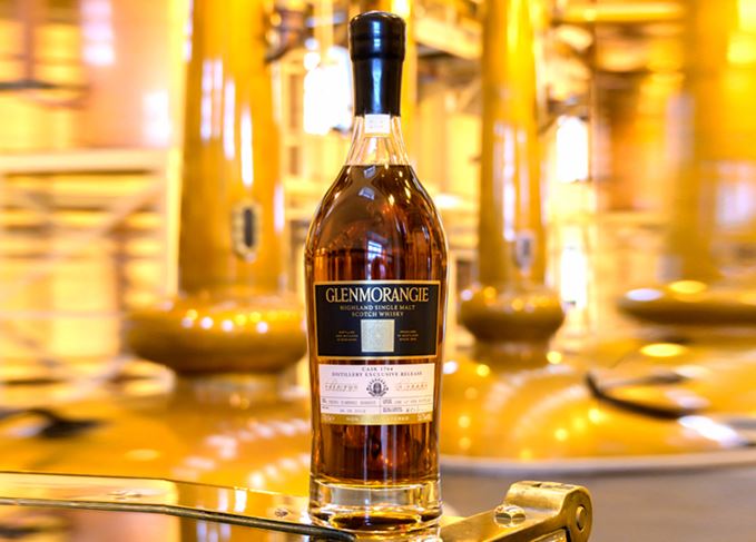 Glenmorangie cask 1784 in stillhouse stylised background