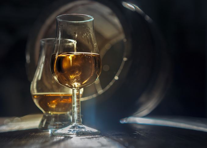 Chill filtration whisky glass