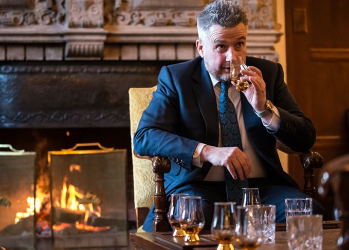 Sandy Hyslop, master blender for Chivas Brothers, tasting whiskies